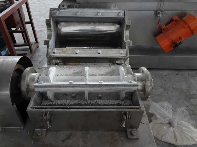 CSJ系列粗粉碎機